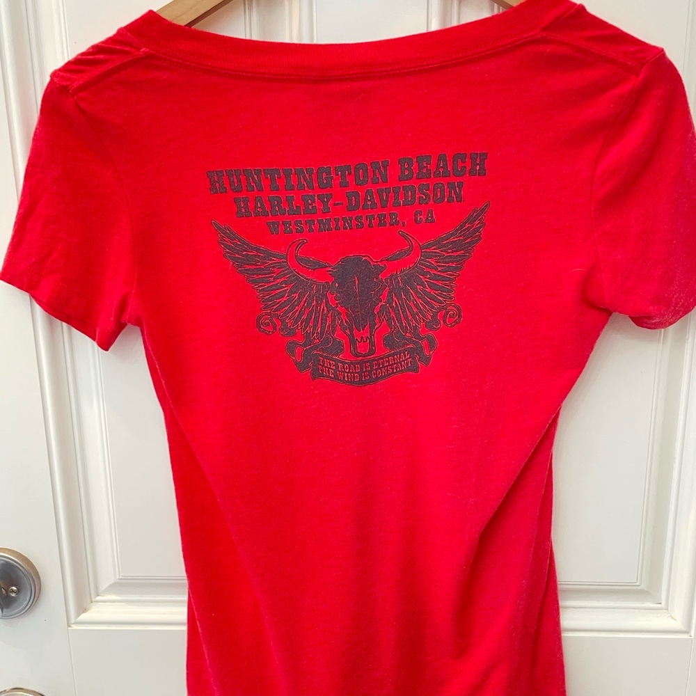 Harley-Davidson Women’s Red Graphic Tee Huntington Beach Harley - Picture 2 of 5